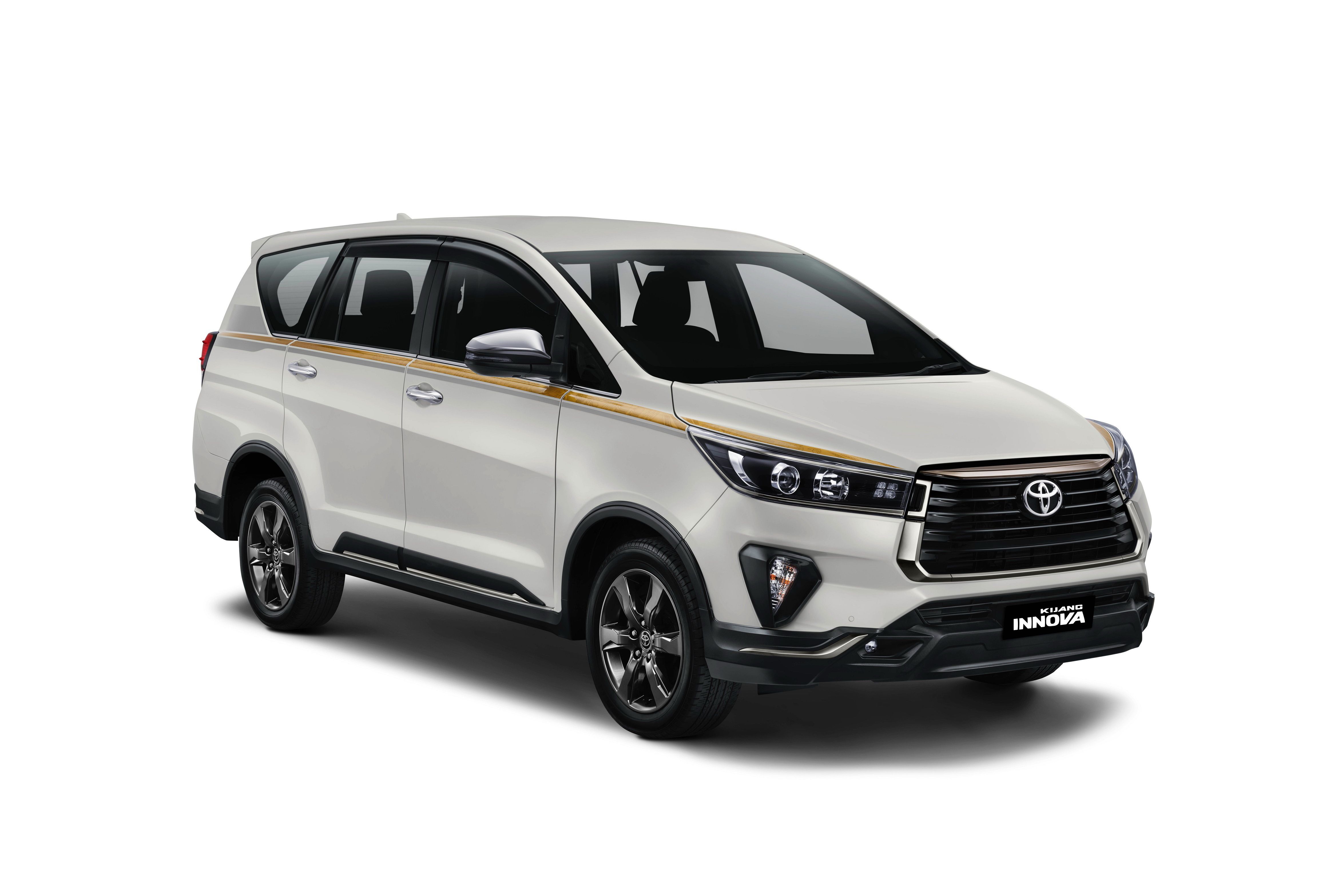 Toyota Innova Reborn Rental Bali